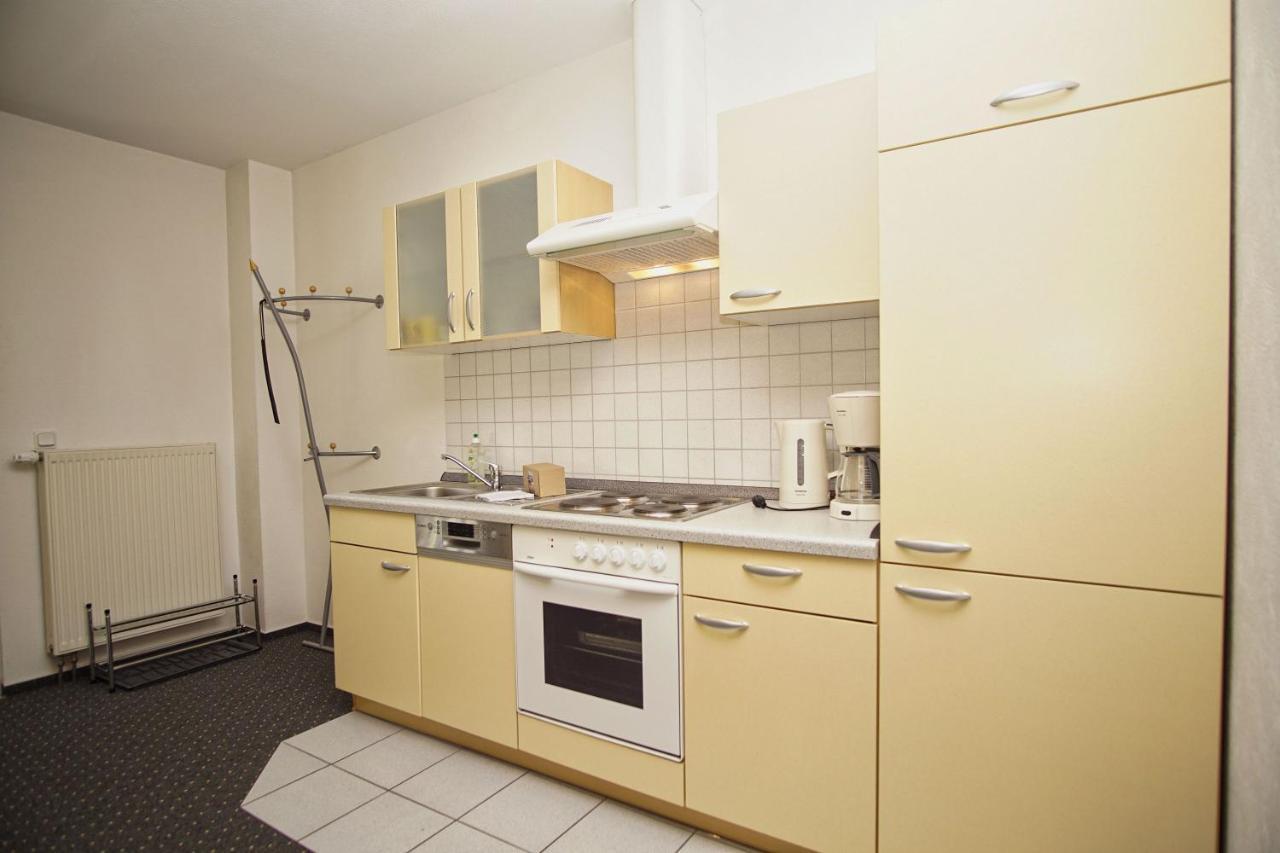 Nah Am Meer, Ruhige Lage, Gratis Nutzung Vom Ahoi Erlebnisbad Und Sauna In Sellin - Haus Inselblick Fewo 01 奥斯特巴德·哥伦 外观 照片