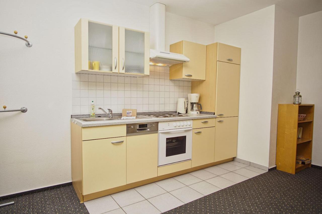 Nah Am Meer, Ruhige Lage, Gratis Nutzung Vom Ahoi Erlebnisbad Und Sauna In Sellin - Haus Inselblick Fewo 01 奥斯特巴德·哥伦 外观 照片