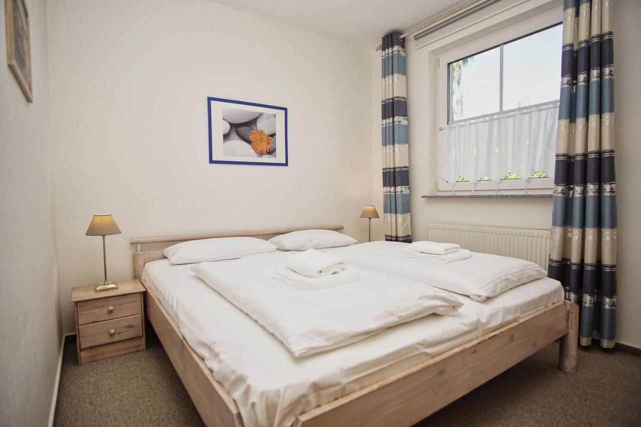 Nah Am Meer, Ruhige Lage, Gratis Nutzung Vom Ahoi Erlebnisbad Und Sauna In Sellin - Haus Inselblick Fewo 01 奥斯特巴德·哥伦 外观 照片