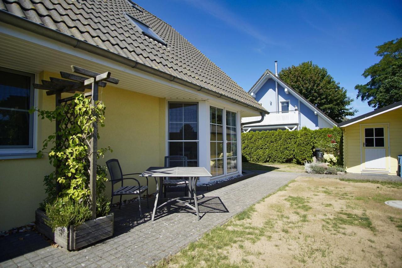 Nah Am Meer, Ruhige Lage, Gratis Nutzung Vom Ahoi Erlebnisbad Und Sauna In Sellin - Haus Inselblick Fewo 01 奥斯特巴德·哥伦 外观 照片